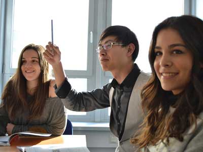 在线轰炸网页版